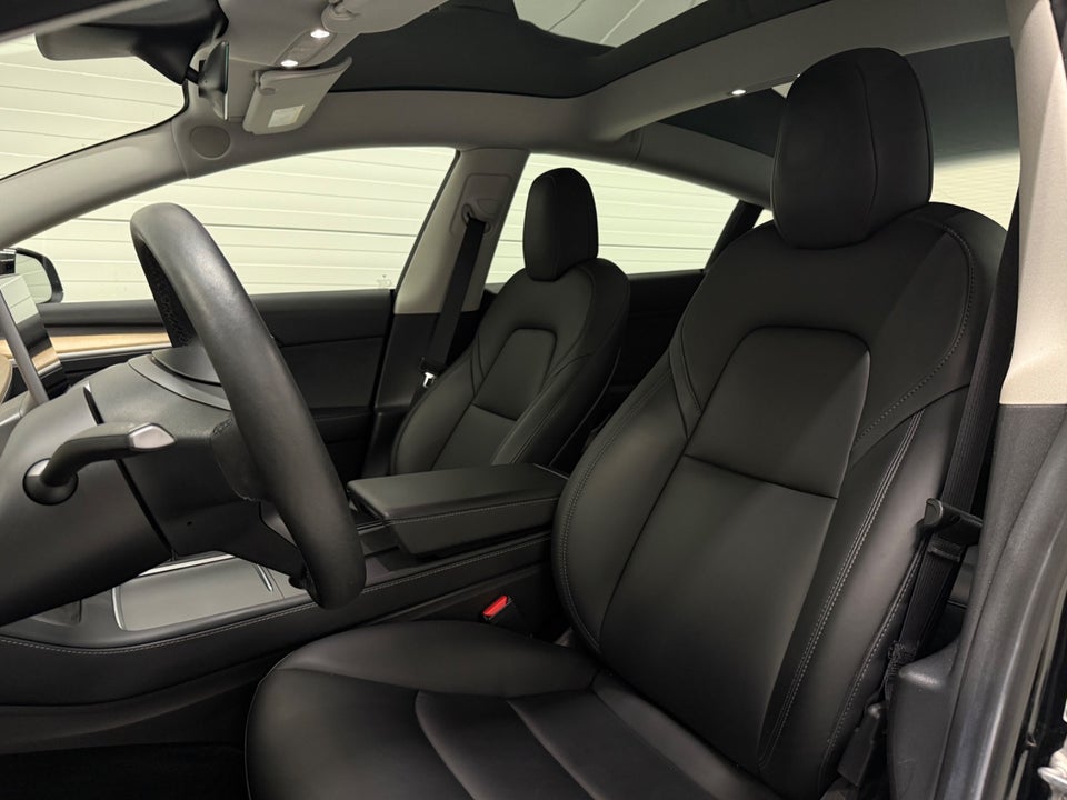 Tesla Model 3 Long Range AWD 4d