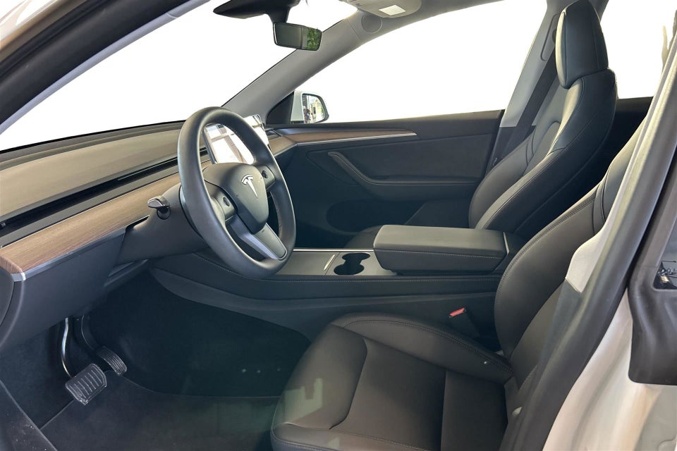 Tesla Model Y Long Range AWD 5d