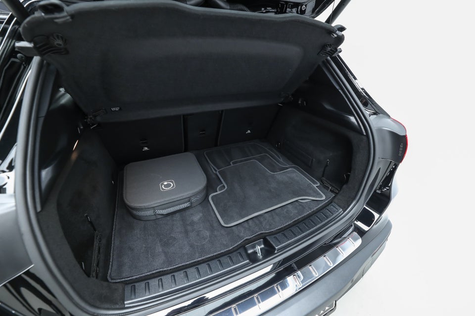 Mercedes EQA350 AMG Line 4Matic 5d