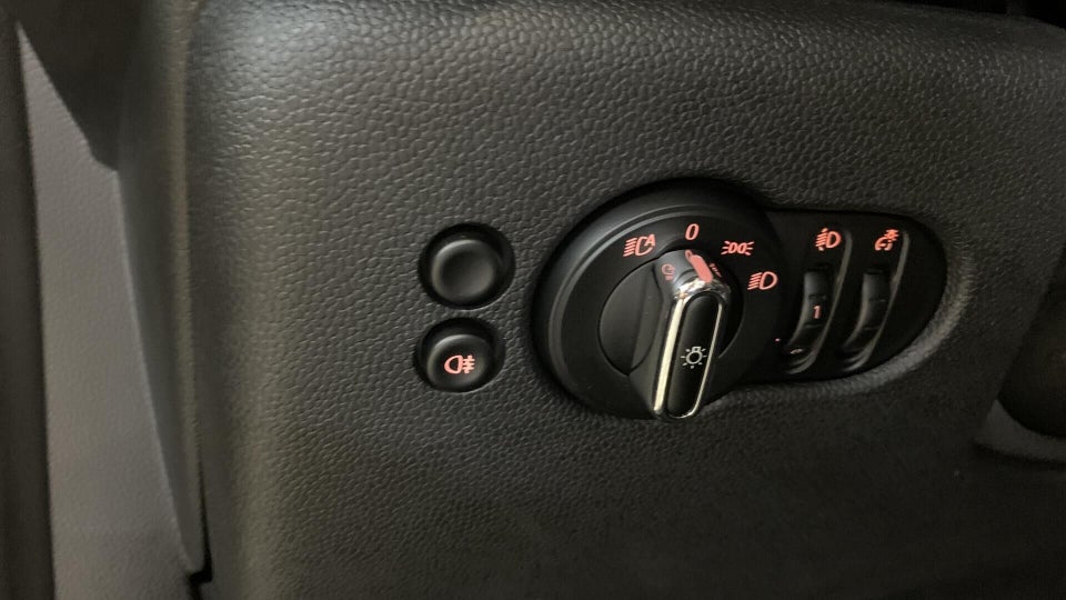 MINI Cooper SE Essential 3d