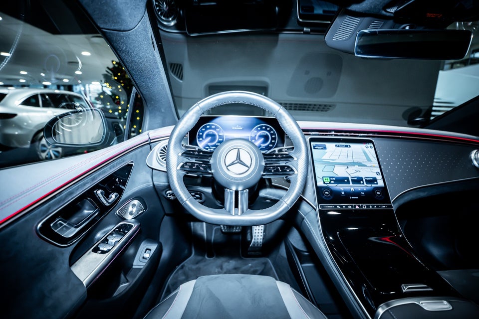 Mercedes EQE350 AMG Line 4d