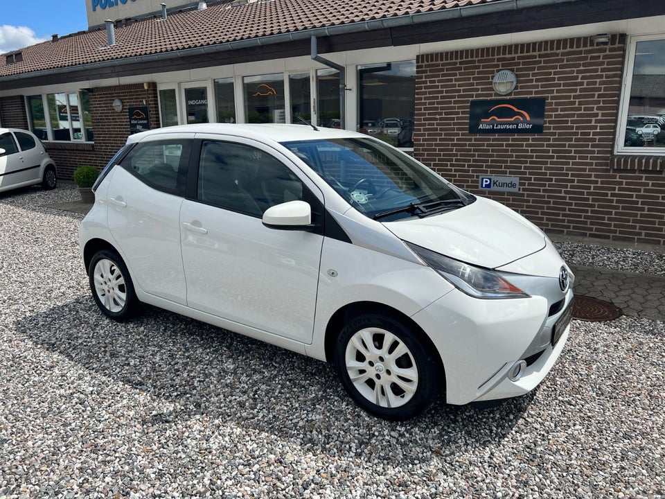 Toyota Aygo 1,0 VVT-i x-pure 5d