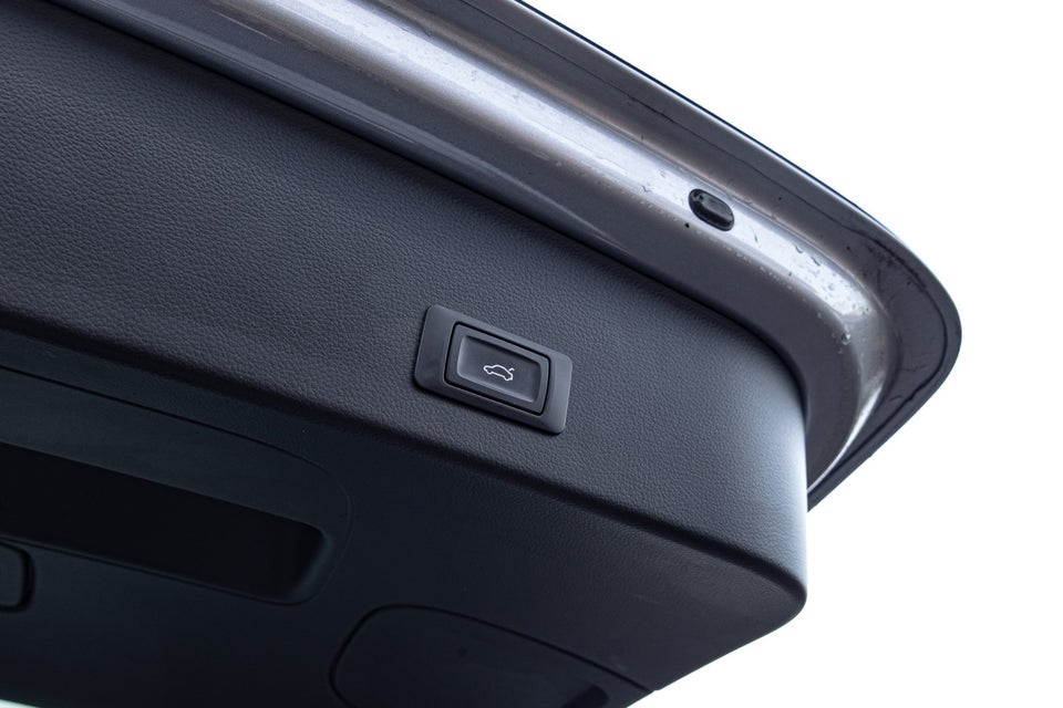 Audi A6 3,0 TDi 218 Avant S-tr. 5d