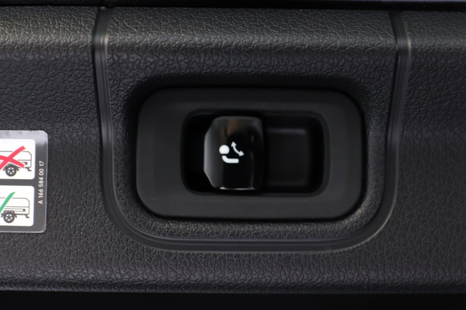 Mercedes EQE300 Avantgarde 4d