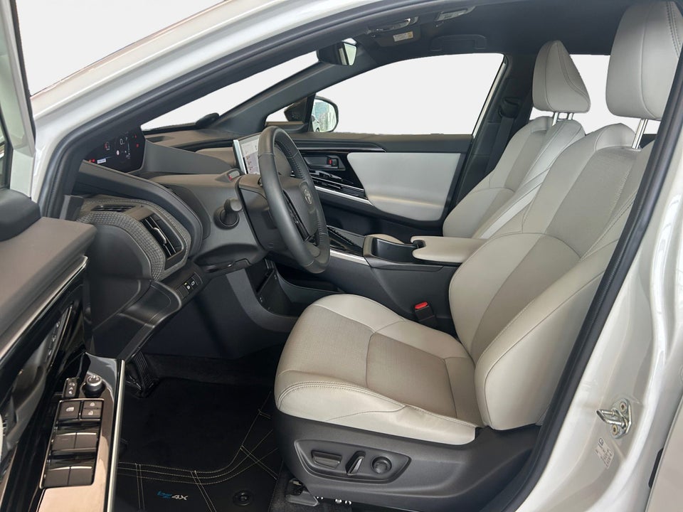 Toyota bZ4X Executive AWD 5d