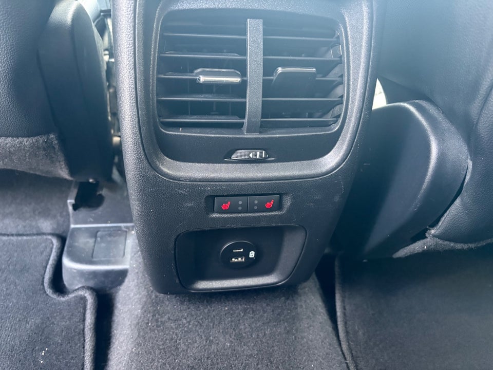 Ford Kuga 2,5 HEV Titanium X CVT 5d