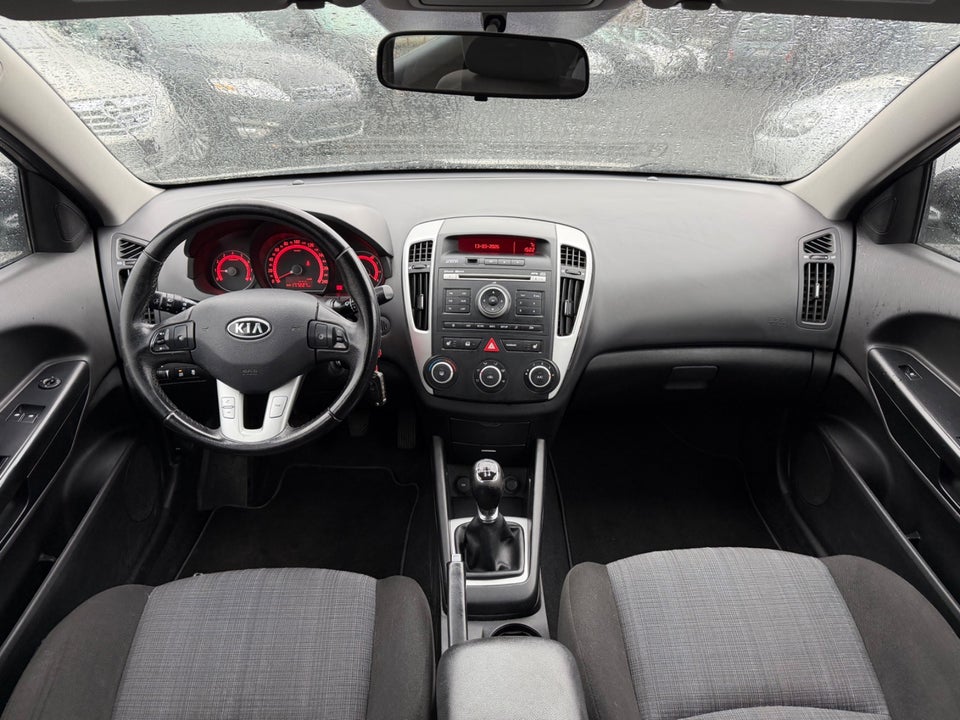 Kia Ceed 1,4 CVVT 105 Exclusive SW ECO 5d