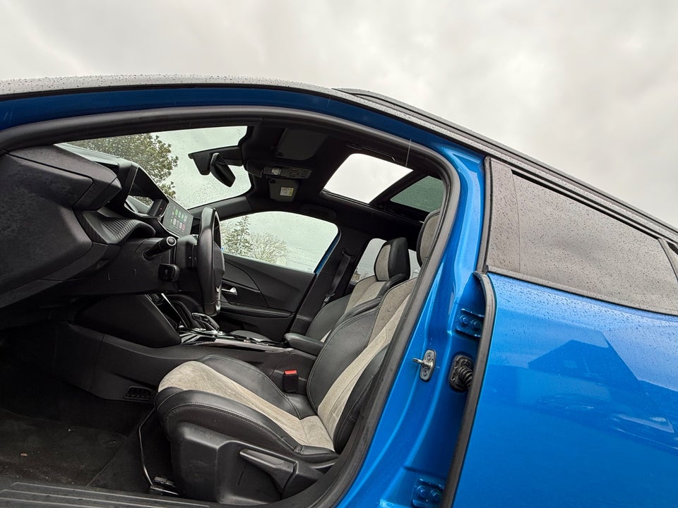 Peugeot e-2008 50 GT 5d