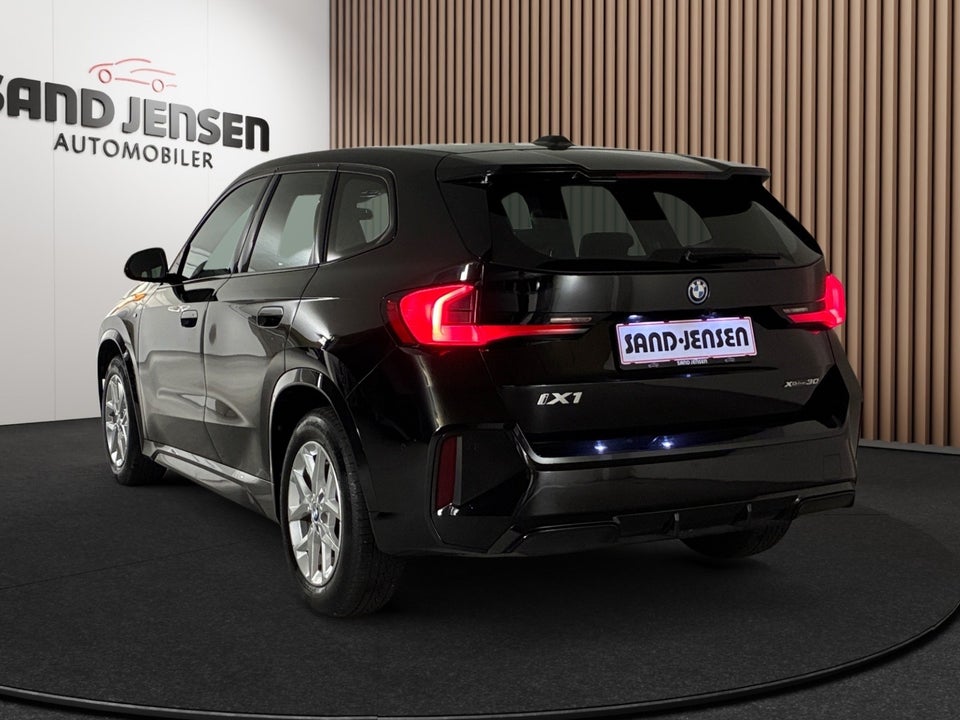 BMW iX1 xDrive30 M-Sport Premium 5d