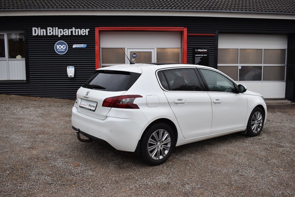 Peugeot 308 1,2 PureTech 130 Selection Sky EAT8 5d