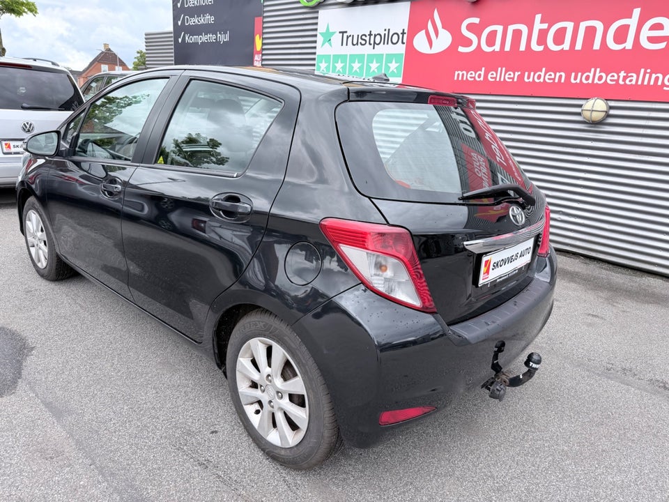 Toyota Yaris 1,3 VVT-i T2 5d