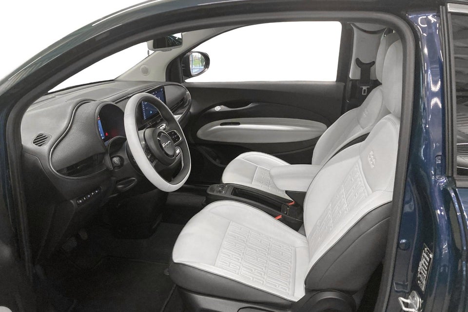 Fiat 500e 42 la Prima by Bocelli 3d