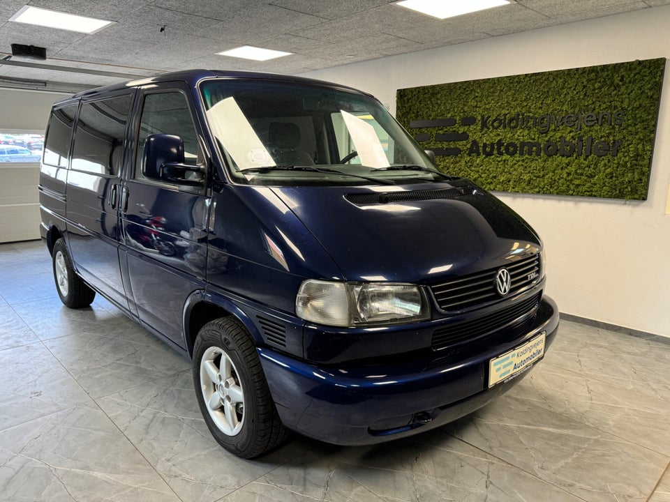 VW Caravelle 2,5 TDi 150 8prs 4d