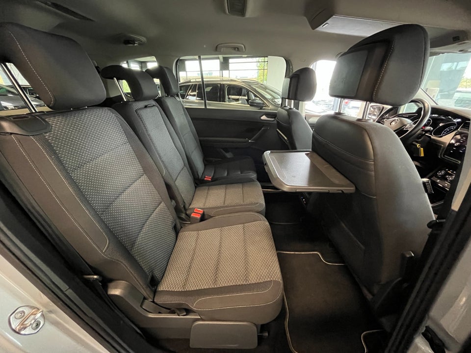 VW Touran 1,6 TDi 115 Comfortline DSG 7prs 5d