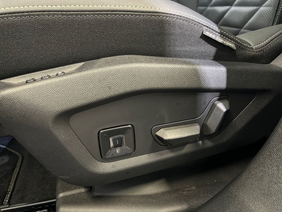 Peugeot e-5008 77 GT Pack 7prs 5d