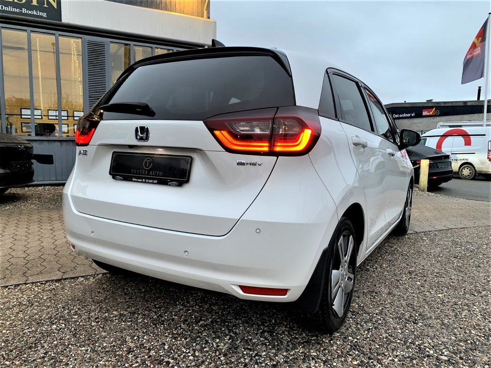 Honda Jazz 1,5 i-MMD Executive eCVT 5d