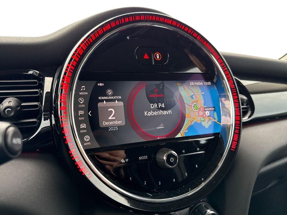 MINI Cooper SE Essential 3d