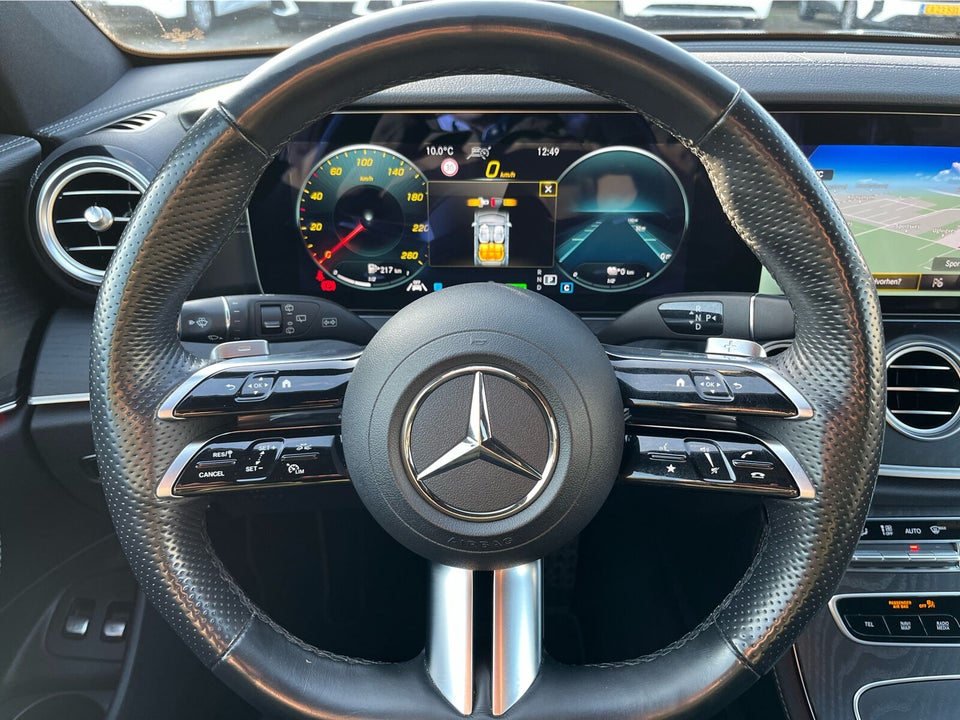 Mercedes E300 e 2,0 AMG Line stc. aut. 5d