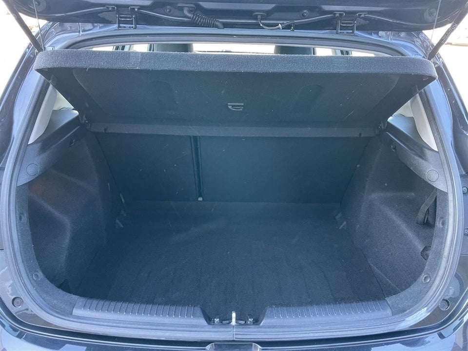 Kia Ceed 1,4 CVVT Style 5d