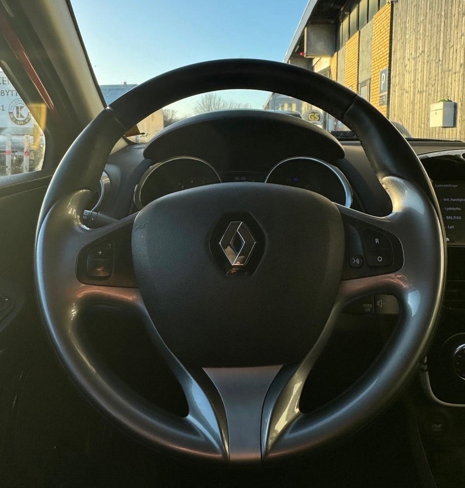 Renault Clio IV 1,5 dCi 75 Limited Sport Tourer 5d