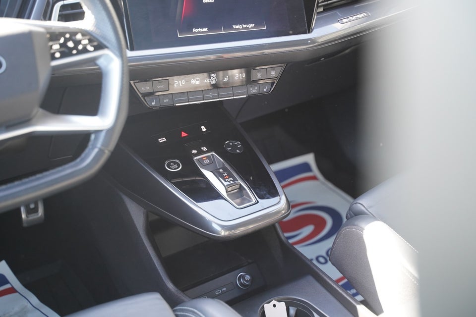 Audi Q4 e-tron 40 S-line 5d
