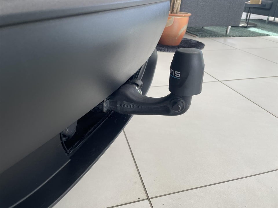 Tesla Model Y Long Range RWD 5d