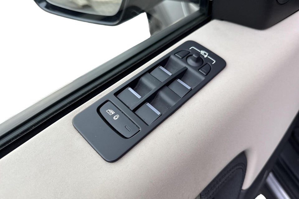 Land Rover Discovery Sport 1,5 P300e R-Dynamic SE aut. 5d