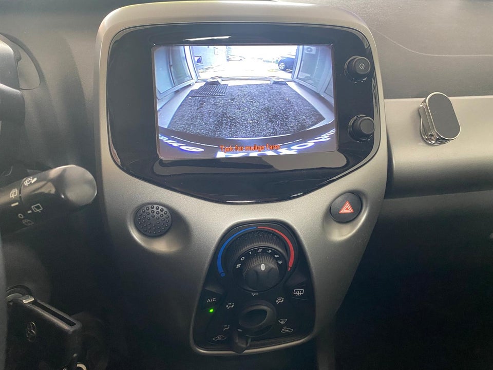 Toyota Aygo 1,0 VVT-i x-change 5d