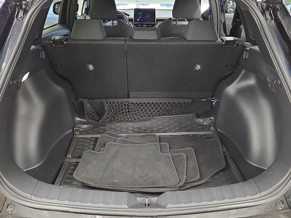 Toyota Corolla Cross 1,8 Hybrid Style Comfort CVT 5d