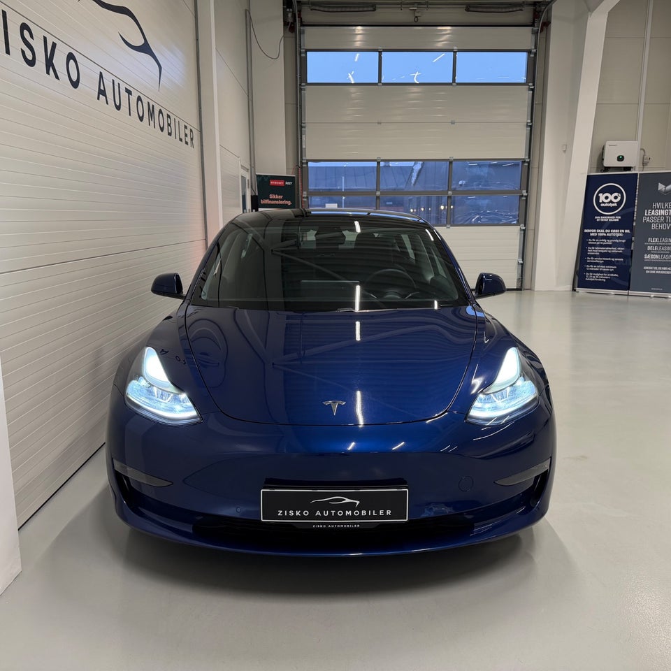 Tesla Model 3 Long Range AWD 4d