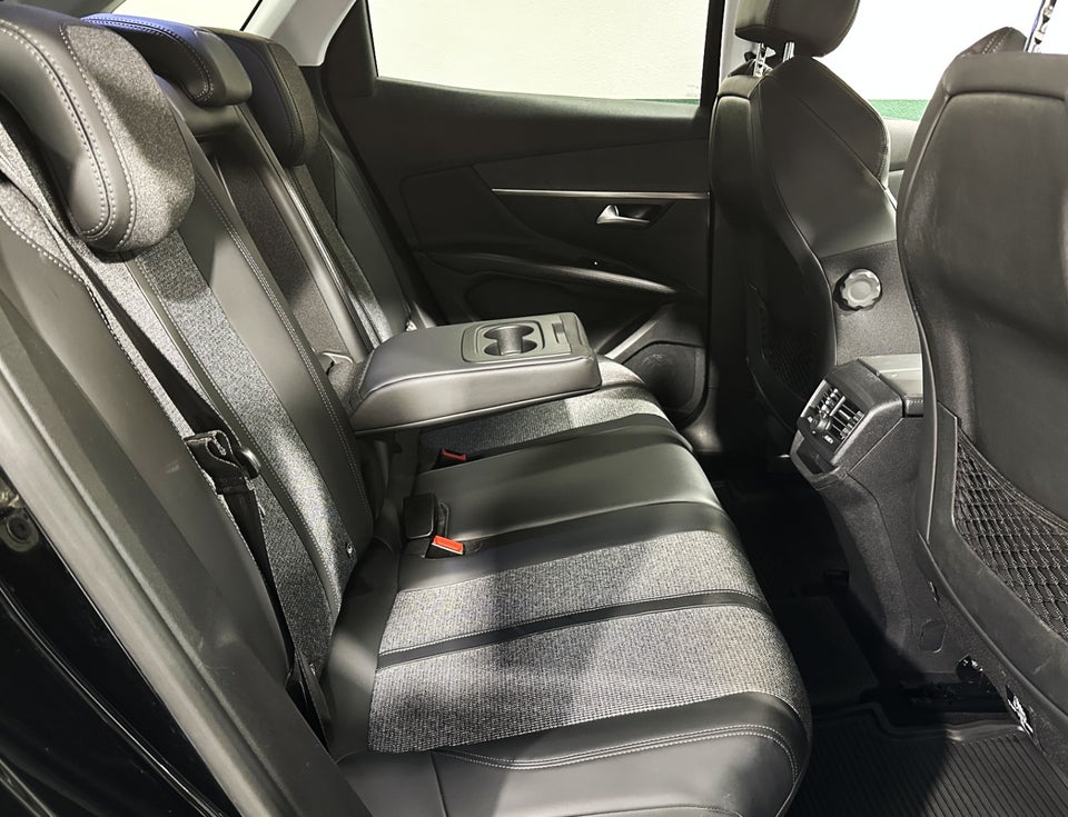 Peugeot 3008 1,6 BlueHDi 120 Allure 5d