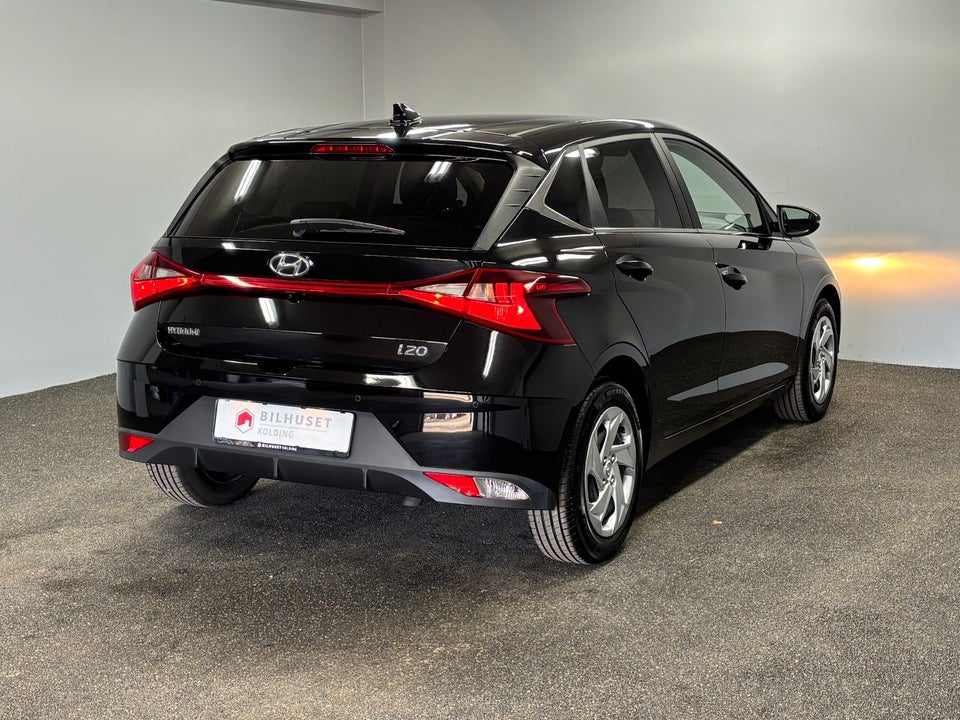 Hyundai i20 1,0 T-GDi Essential DCT 5d