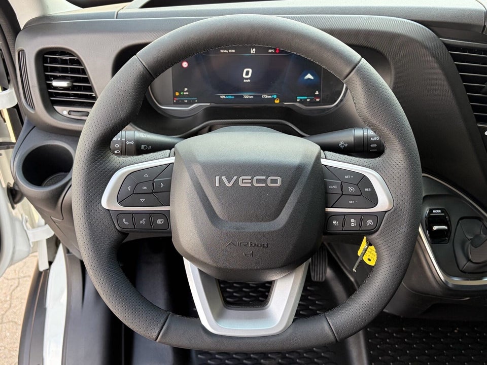 Iveco Daily 3,0 35S18 4100mm Alukasse m/lift AG8