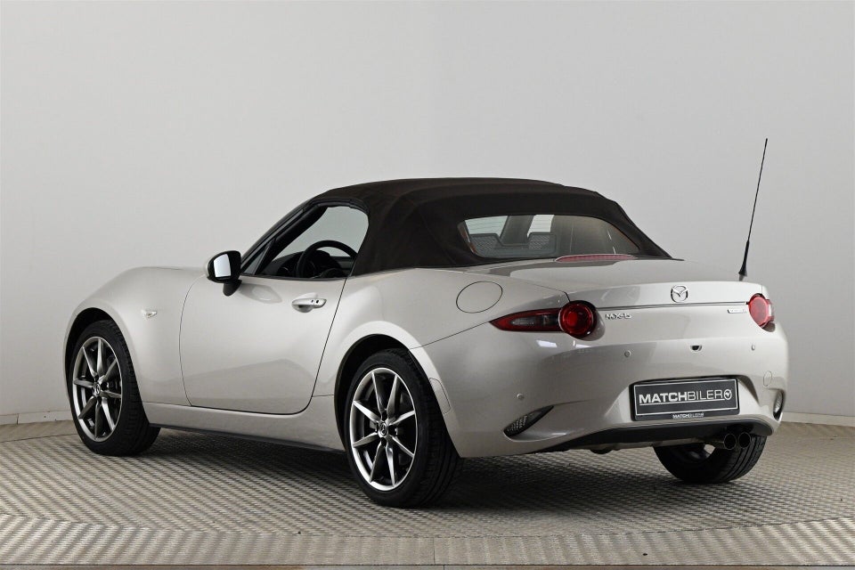 Mazda MX-5 2,0 SkyActiv-G 184 Roadster Kazari 2d