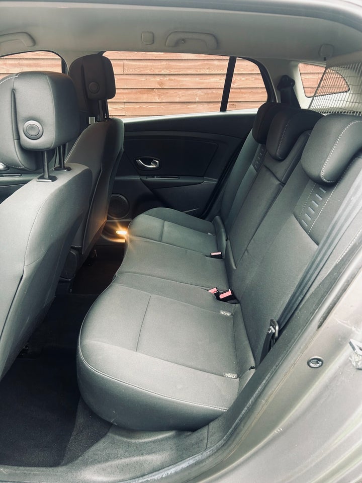 Renault Megane III 1,5 dCi 110 Authentique Sport Tourer 5d