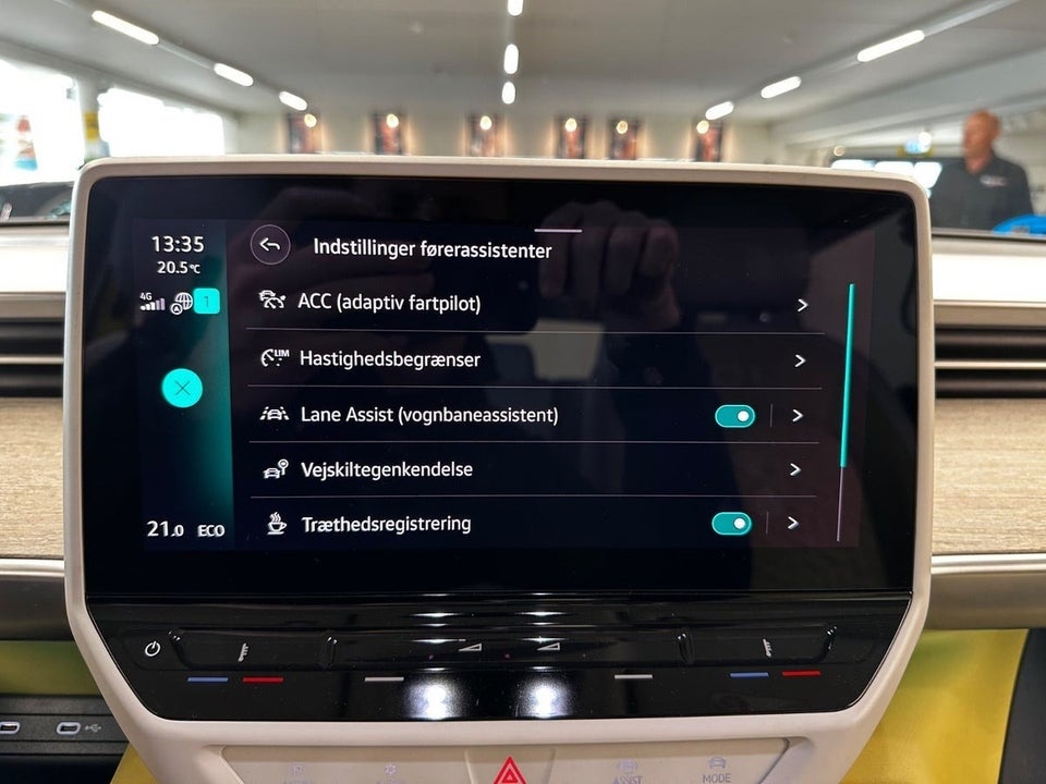 VW ID.Buzz 77 Pro SWB 5d