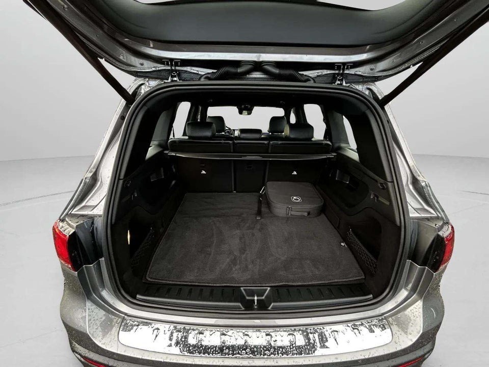 Mercedes EQB250 Progressive 5d