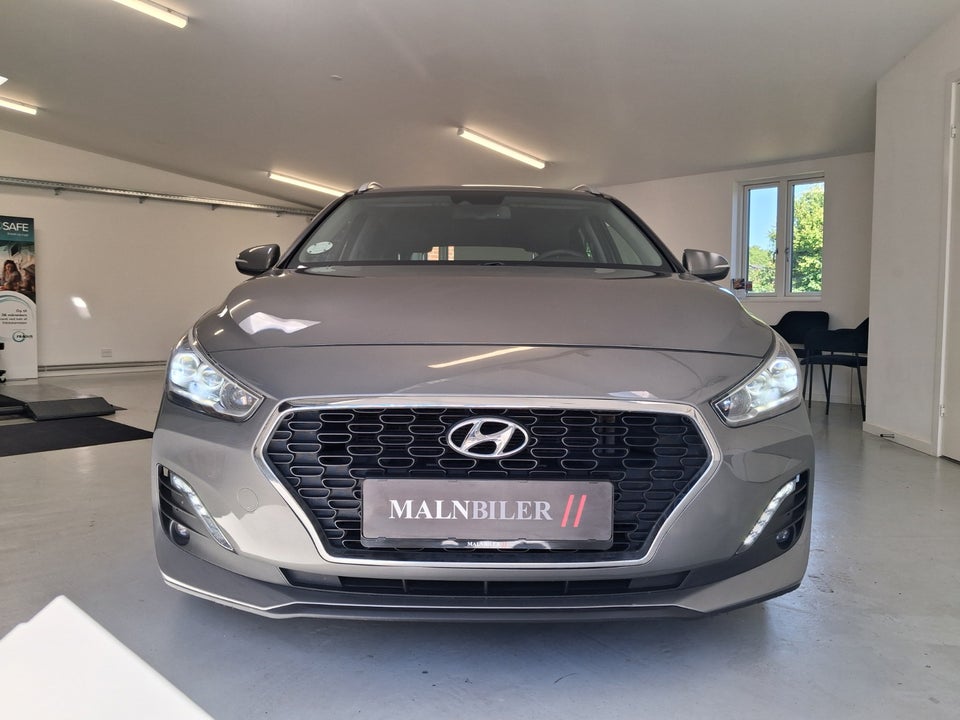 Hyundai i30 1,4 T-GDi Premium stc. DCT 5d