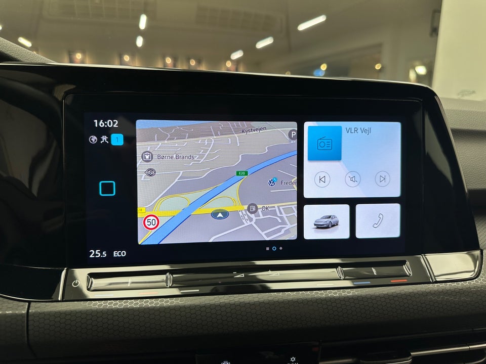 VW Golf VIII 1,4 GTE DSG 5d