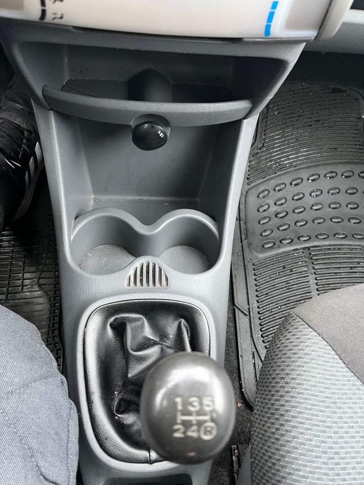 Toyota Aygo 1,0 Plus komfort 5d