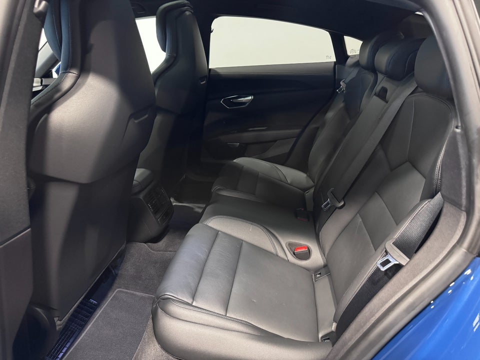 Audi e-tron GT quattro 4d