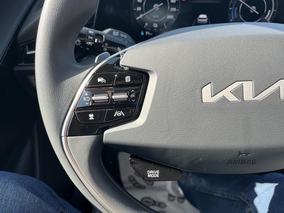 Kia Niro 64 EV Access 5d