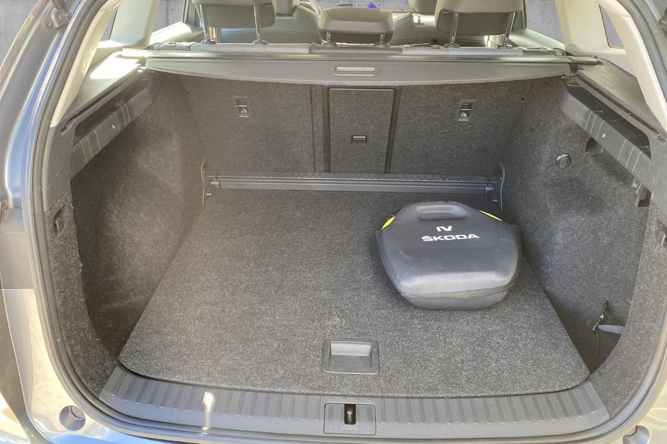 Skoda Enyaq 60 iV Loft 5d
