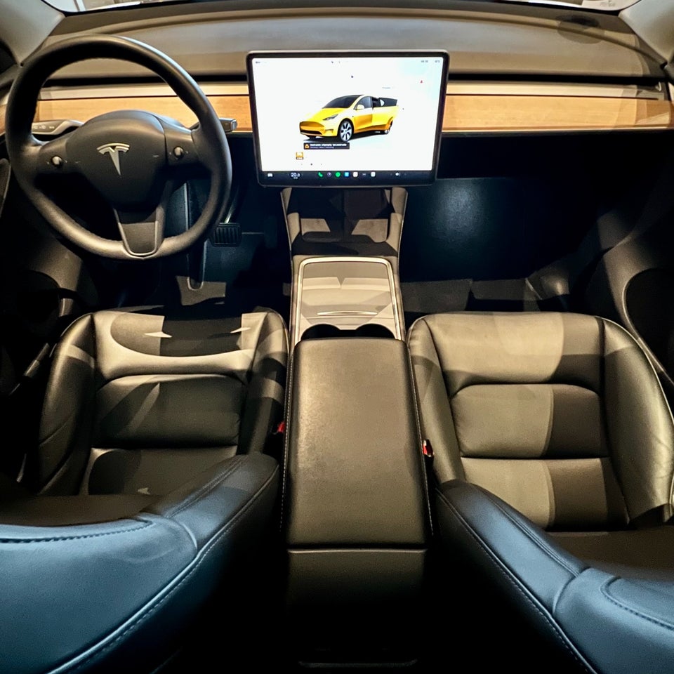 Tesla Model Y Long Range AWD 5d