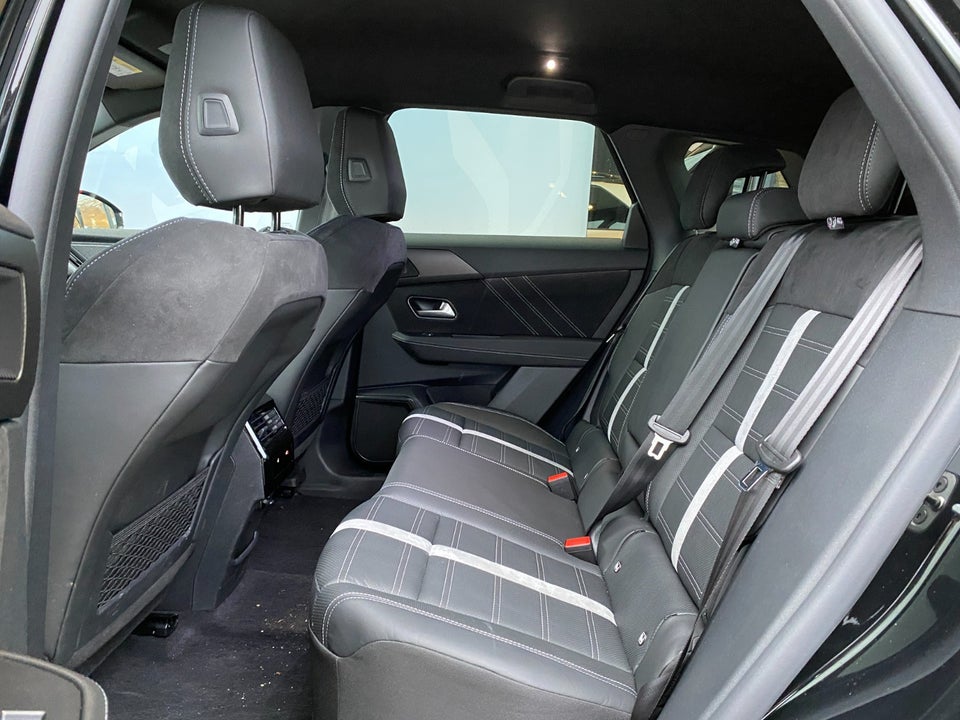 Opel Grandland-e 73 GS 5d