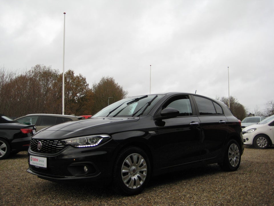 Fiat Tipo 1,4 16V Lounge 5d