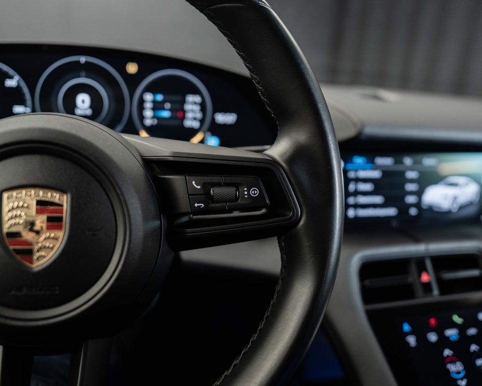 Porsche Taycan Performance+ 4d