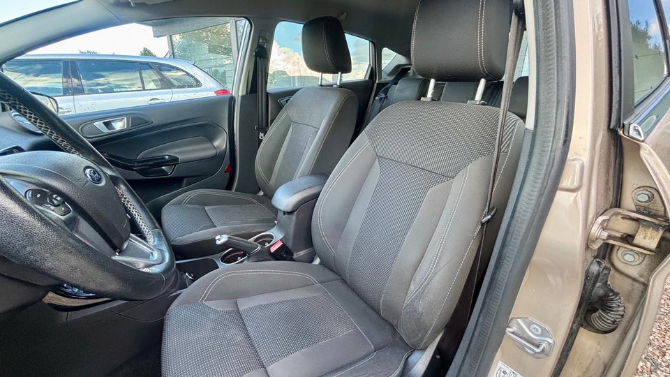 Ford Fiesta 1,5 TDCi 75 Titanium 5d