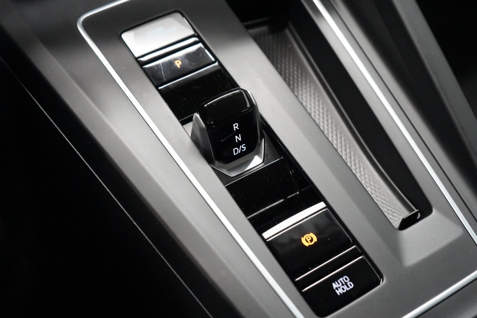 VW Golf VIII 1,5 eTSi 150 Style DSG 5d