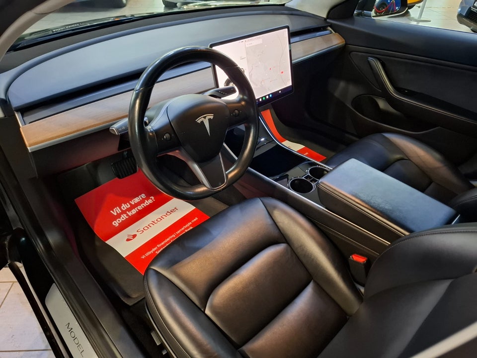 Tesla Model 3 Long Range AWD 4d